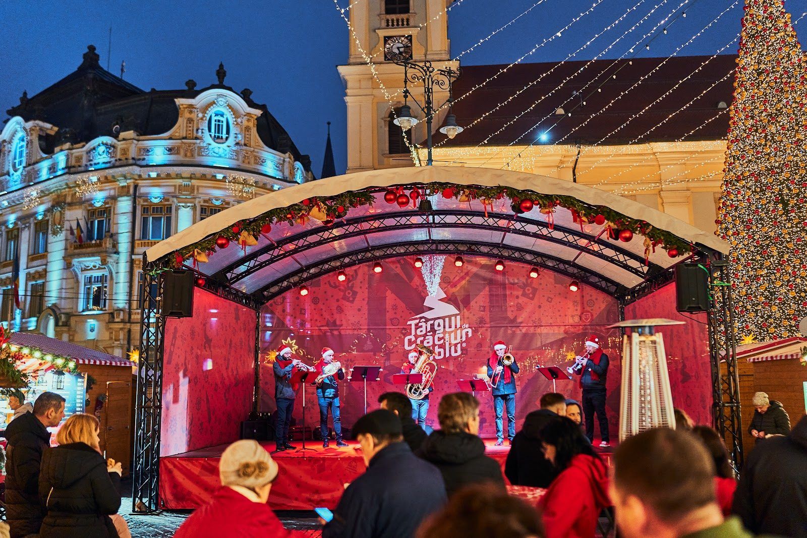 Concierto en el escenario de la Plaza Mayor